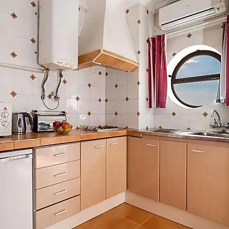 Aparthotel Mirachoro 3*