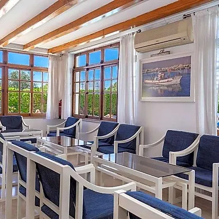 Aparthotel Mirachoro 3*